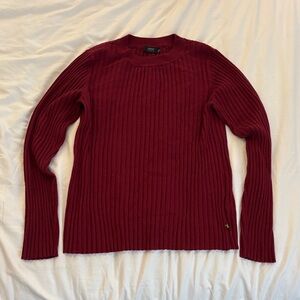 Women's Ribbed Crew Neck Sweater - Burgundy
